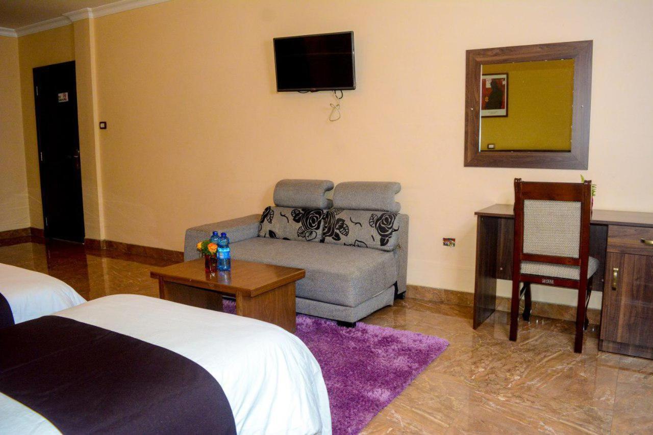 Melodie Hotel Αντίς Αμπέμπα Εξωτερικό φωτογραφία